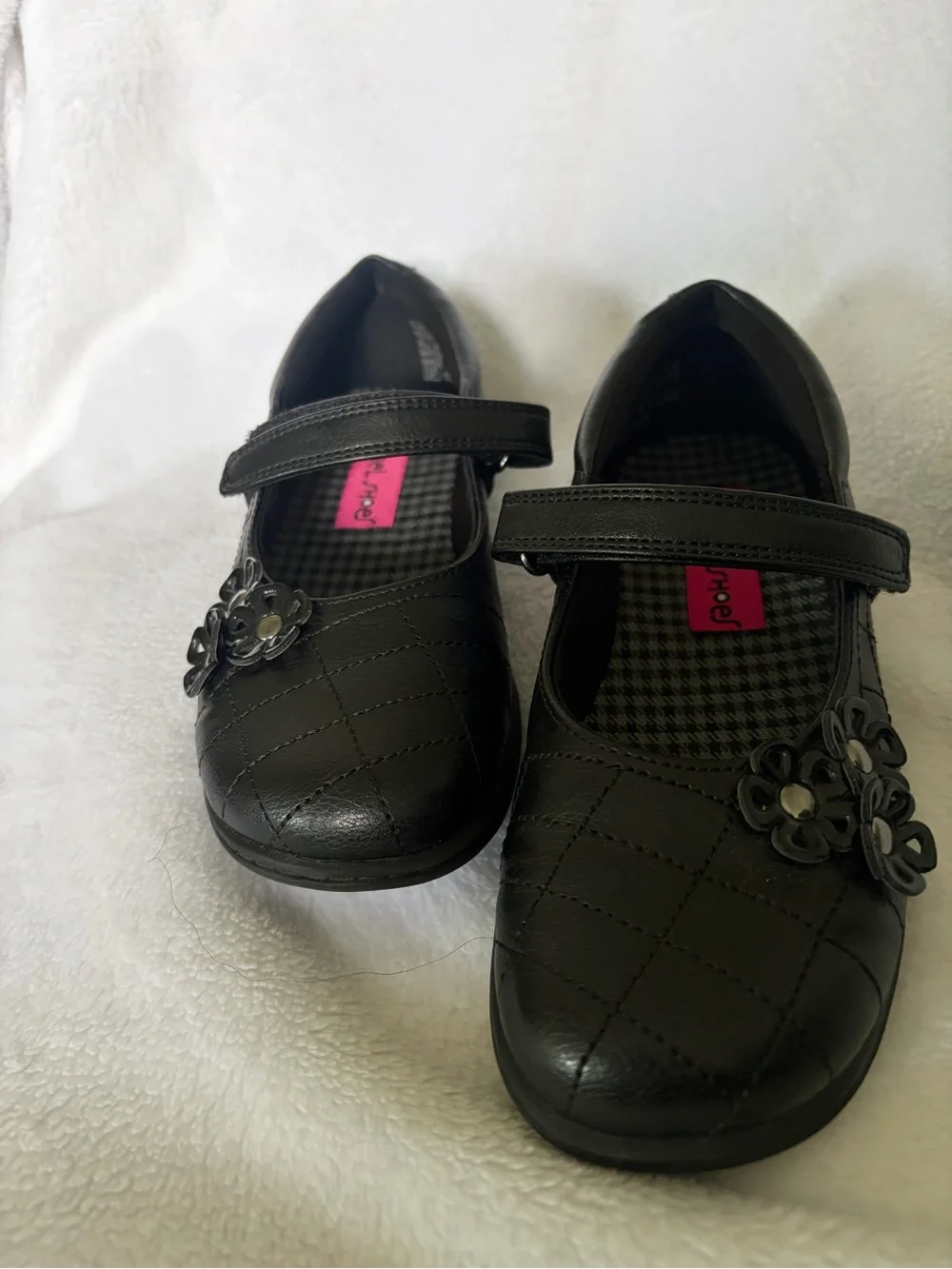 Girls Black Mary Jane School Shoes with Floral Accent, size 13